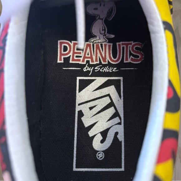 Vans x Peanuts Charlie Brown Snoopy Linus Cartoon Low Top Sneakers Women’s 7 - Picture 9 of 10